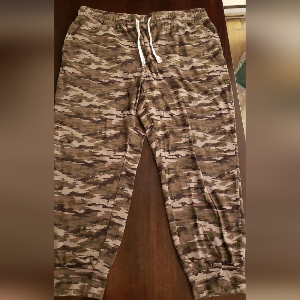 Mens Camo Joggers